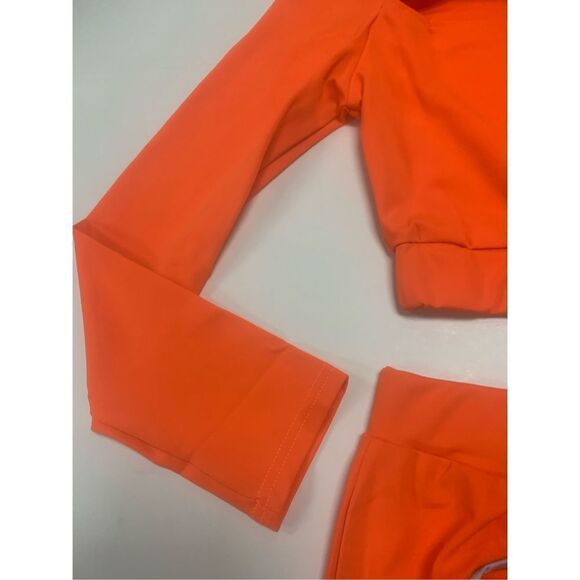 2 Piece Skirt and Top Set - Picture 7 of 8